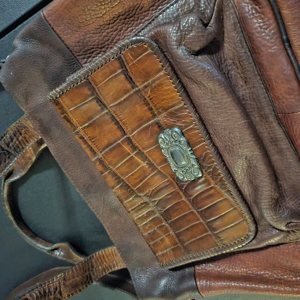 Fossil Brown Leather Crossbody Bag with Vintage Appeal